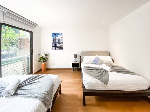 VH | FLAT w/multiple beds 4BR + OPEN GYM +WIFI |99 8 Virtual Homes
