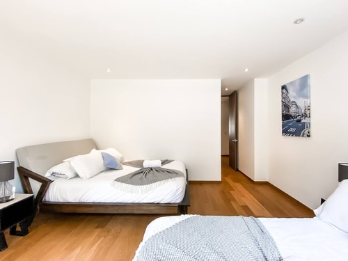 VH | FLAT w/multiple beds 4BR + OPEN GYM +WIFI |99 11 Virtual Homes
