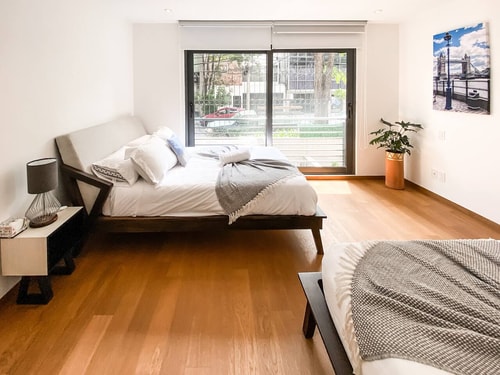 VH | FLAT w/multiple beds 4BR + OPEN GYM +WIFI |99 12 Virtual Homes