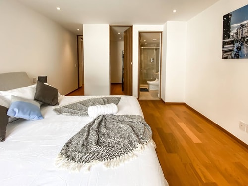 VH | FLAT w/multiple beds 4BR + OPEN GYM +WIFI |99 13 Virtual Homes