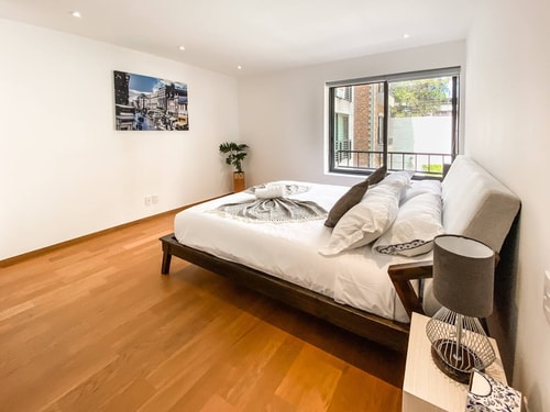 VH | FLAT w/multiple beds 4BR + OPEN GYM +WIFI |99 23 Virtual Homes