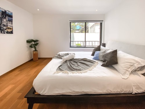 VH | FLAT w/multiple beds 4BR + OPEN GYM +WIFI |99 25 Virtual Homes