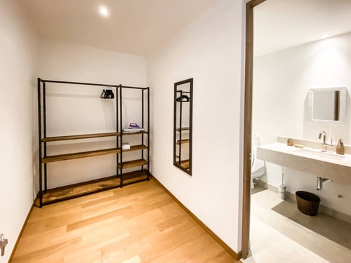 VH | FLAT w/multiple beds 4BR + OPEN GYM +WIFI |99 41 Virtual Homes