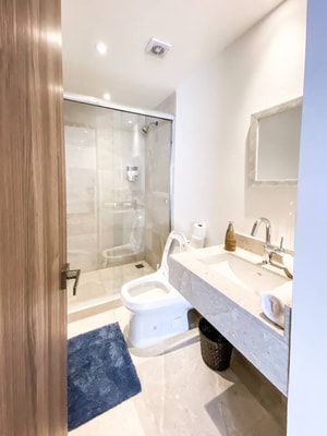 VH | FLAT w/multiple beds 4BR + OPEN GYM +WIFI |99 60 Virtual Homes