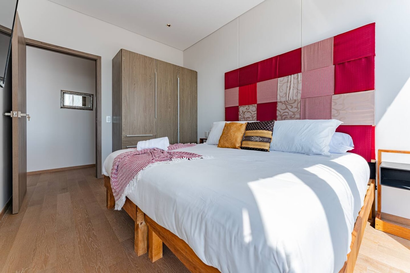 VH | Cerca de hospitales | Gran vista + wifi | 29 Virtual Homes