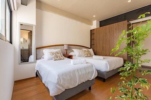 VH | Flat comfy beds + smart TV + wifi | 89 7 Virtual Homes