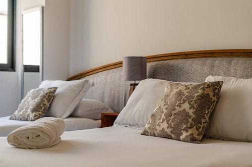 VH | Flat comfy beds + smart TV + wifi | 89 26 Virtual Homes