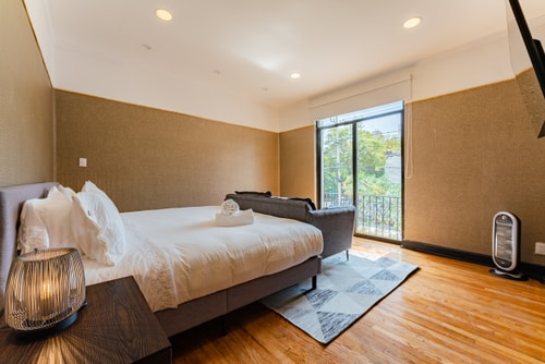 VH | Great Roma House | rooftop & gym | 236 11 Virtual Homes