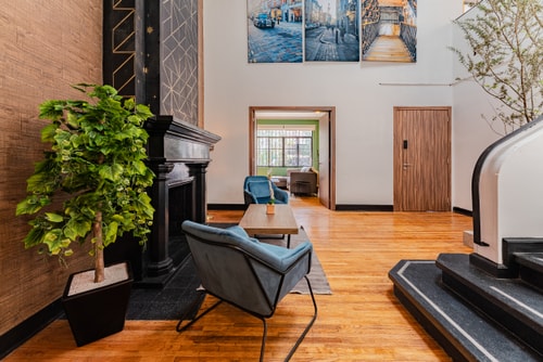 VH | Great Roma House | rooftop & gym | 236 18 Virtual Homes