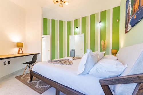 VH Querétaro | Great House 13 pax + 7 BR + roof+ patio | 140 44 Virtual Homes