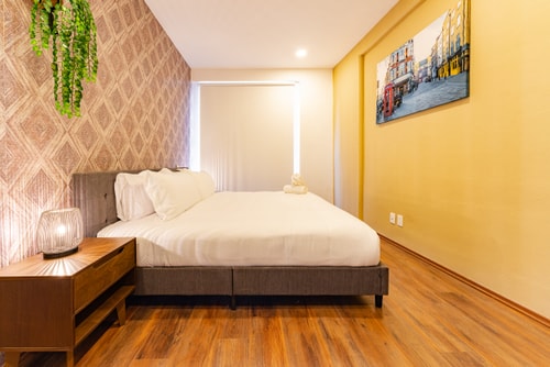 VH | Zona Doctores | balcón y parking | 32 42 Virtual Homes