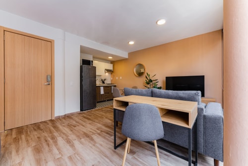 VH Condesa | Desk, comfy loft| 71 20 Virtual Homes
