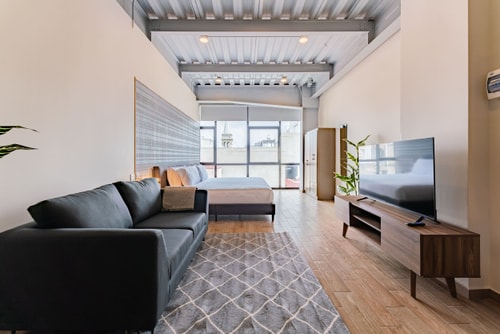 VH | Minimalist loft | washer+wifi | Roma Nte | 310 20 Virtual Homes