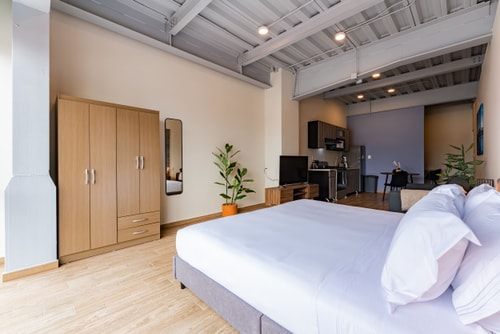 VH | Minimalist loft | washer+wifi | Roma Nte | 310 23 Virtual Homes