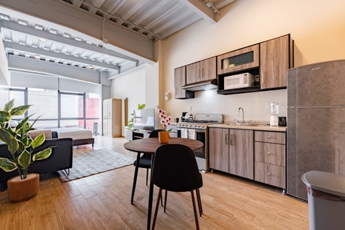 VH | Comfy Loft | washer + wifi | Roma Nte | 306 13 Virtual Homes