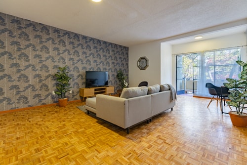 VH | Comfy Apt Condesa | 2 BR + Balcony | 214 8 Virtual Homes