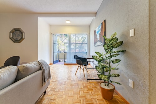 VH | Comfy Apt Condesa | 2 BR + Balcony | 214 10 Virtual Homes