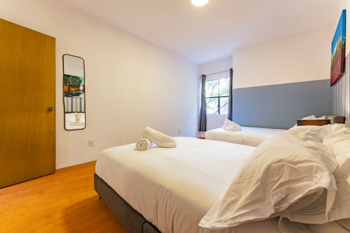 VH | Comfy Apt Condesa | 2 BR + Balcony | 214 26 Virtual Homes