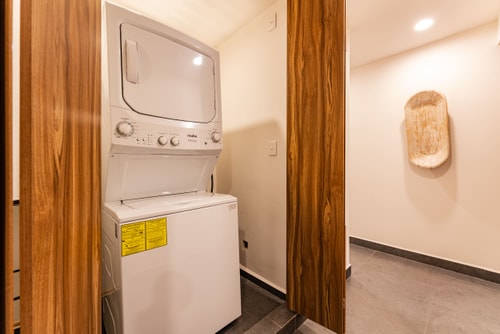 VH | Roma Sur | Laundry Room & Balcony | 151 21 Virtual Homes