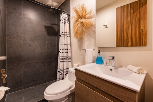 VH | Roma Sur | Laundry Room & Balcony | 151 28 Virtual Homes