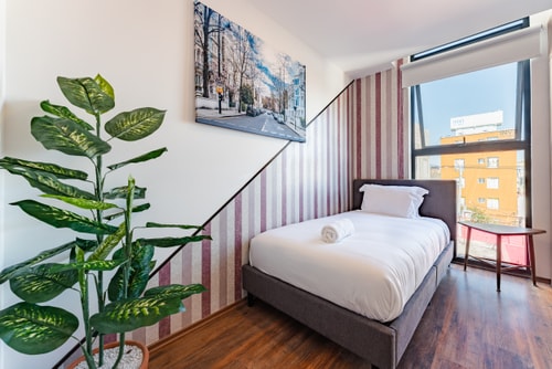VH | Zona Doctores | balcón y parking | 32 28 Virtual Homes