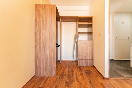 VH | Zona Doctores | balcón y parking | 32 41 Virtual Homes