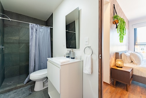 VH | Zona Doctores | balcón y parking | 32 42 Virtual Homes