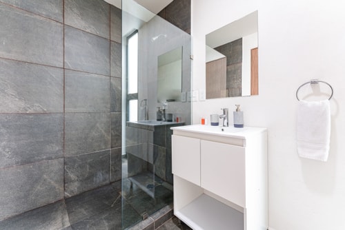 VH | Doctores | 2 hab + balcón privado+wifi | 324 40 Virtual Homes